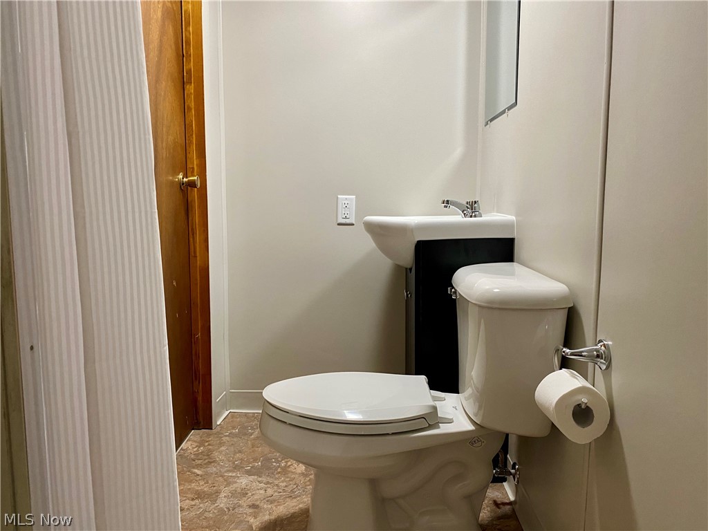 708 Sterling Road Wickliffe, OH 44092 - Photo 30 of 34 Gallery Image 30