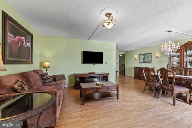 $2,200 | 205 East Joppa Road, Unit 1202, Towson, MD 21286