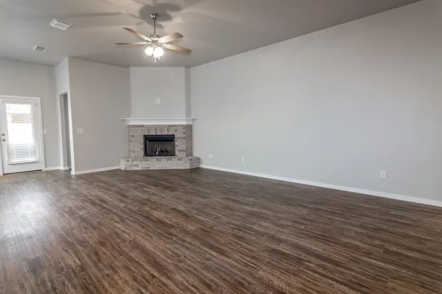 $2,125 | 2002 Kenwood Avenue, Lubbock, TX 79407