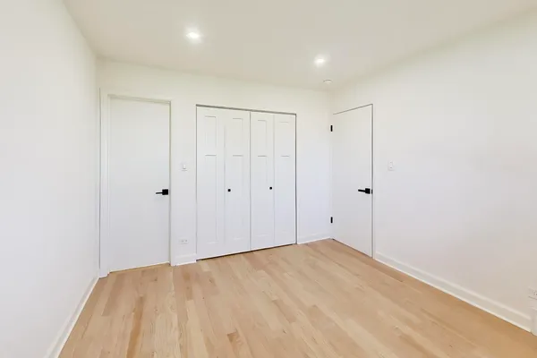 $680,000 | 656 Jon Lane, Des Plaines, IL 60016