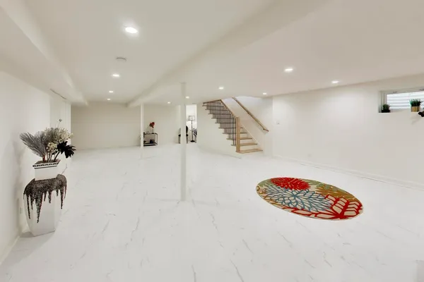 $680,000 | 656 Jon Lane, Des Plaines, IL 60016