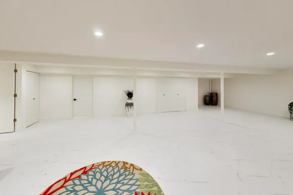 $680,000 | 656 Jon Lane, Des Plaines, IL 60016