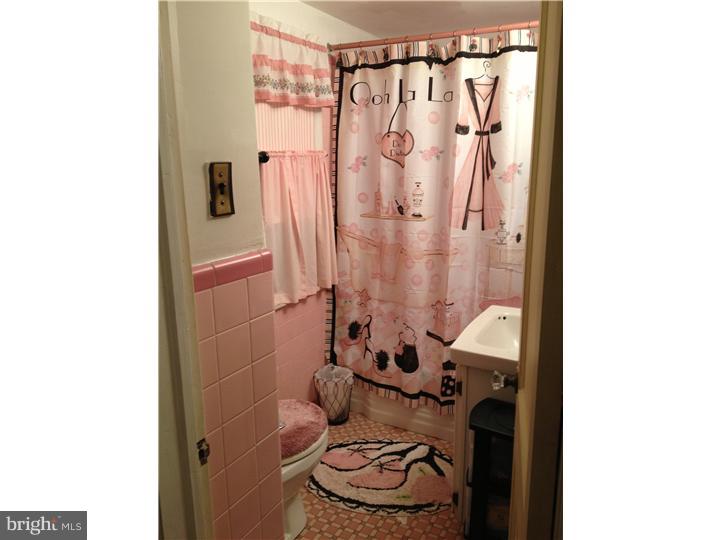 636 Rutherford Road Huntingdon Valley, PA 19006 - Photo 10 of 19 Gallery Image 10