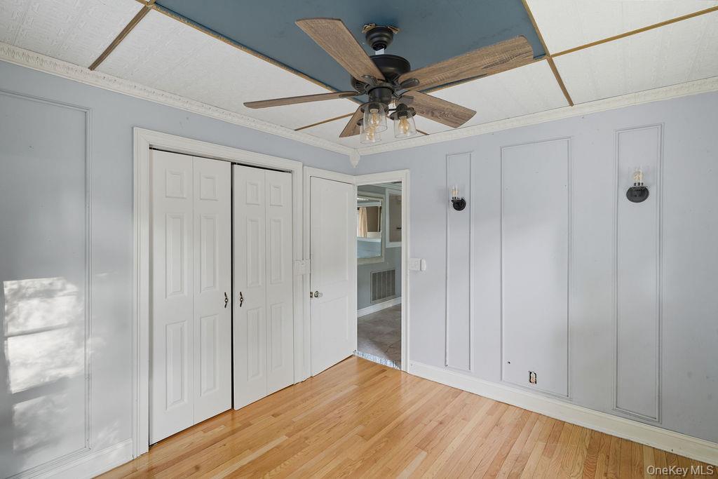 230 Lakeside Trail Ridge, NY 11961 - Photo 13 of 33 a view of an empty room