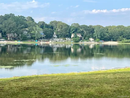 $399,990 | 230 Lakeside Trail, Ridge, NY 11961