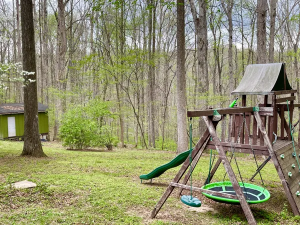 $399,900 | 1073 Crane Court, Kingston Springs, TN 37082