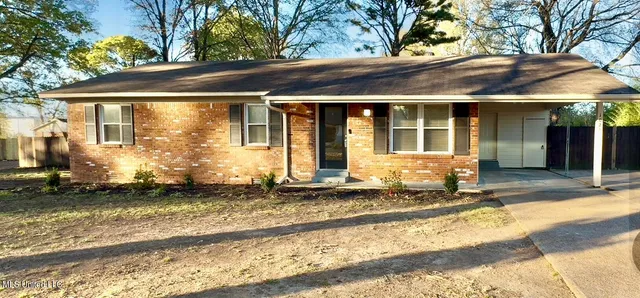 $214,900 | 1028 Browns Ferry Road, Senatobia, MS 38668