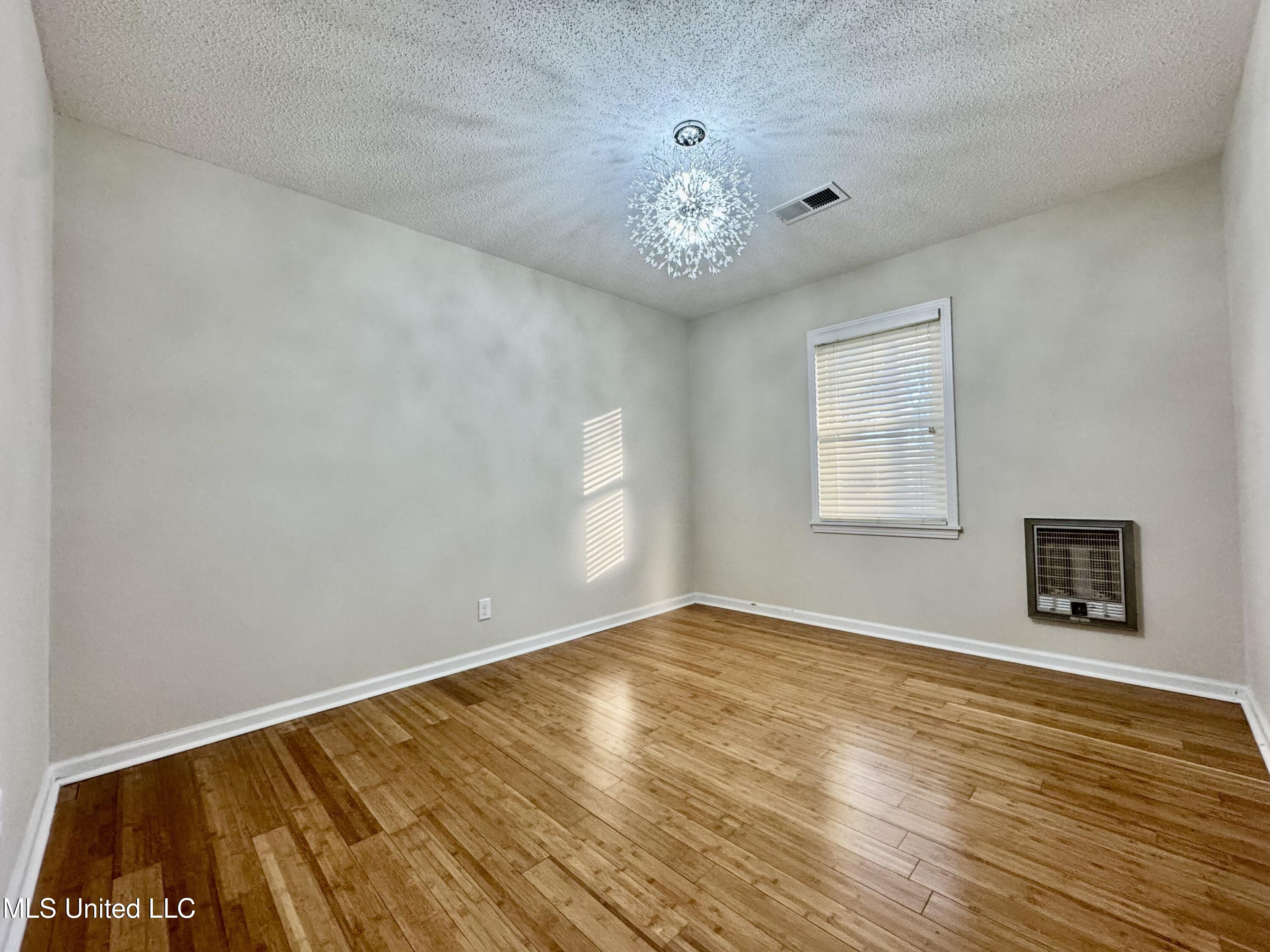 1028 Browns Ferry Road Senatobia, MS 38668 - Photo 14 of 22 IMG_3307