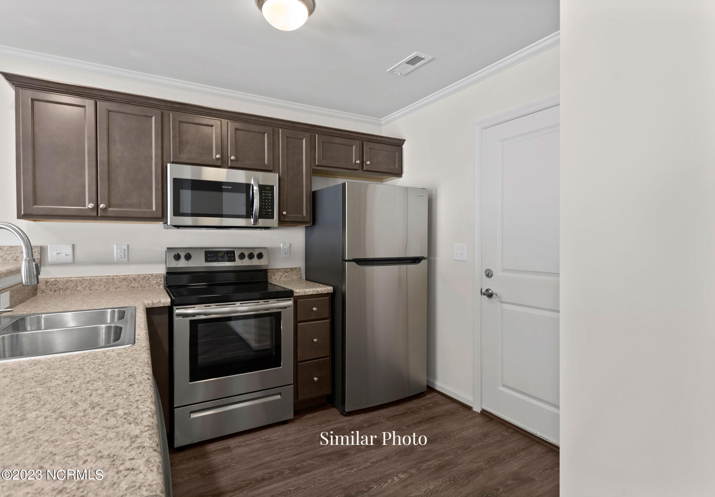 465 Sullivan Loop Road Midway Park, NC 28544 - Photo 4 of 8 322 kitchn similar