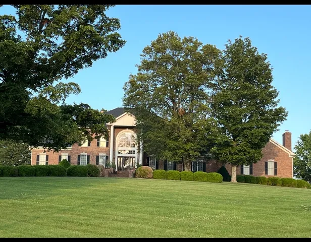 a house view with a outdoor space