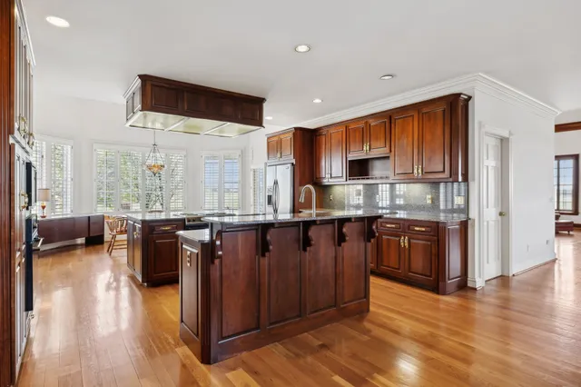 $28,900,000 | 5090 Main Street, Spring Hill, TN 37174