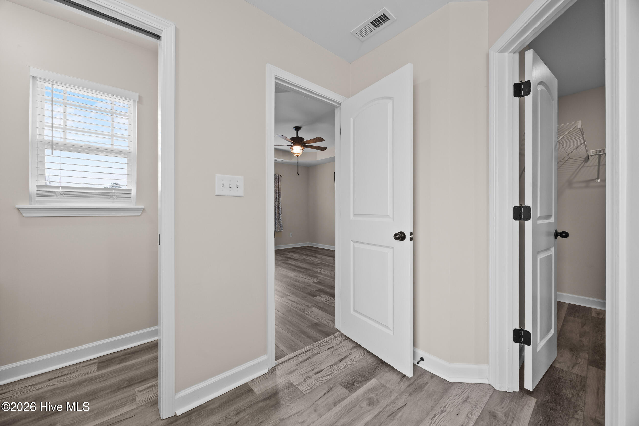 105 Barnhouse Road Jacksonville, NC 28546 - Photo 32 of 56 32_hallway