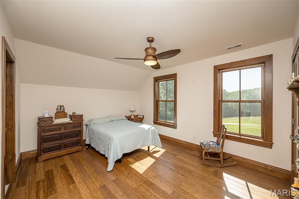 4241 Alt Road Pacific, MO 63069 - Photo 17 of 34