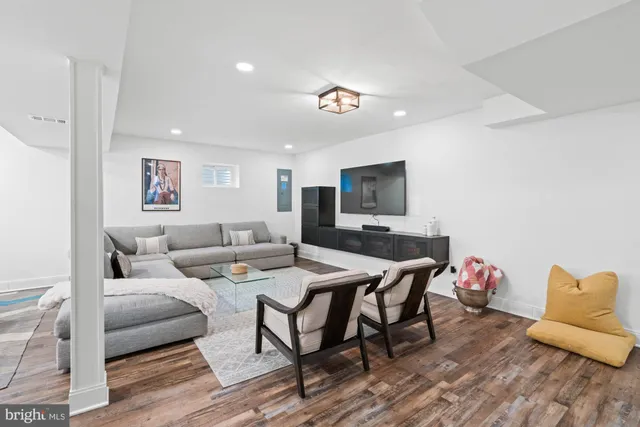 $1,195,000 | 9817 Fernwood Road, Bethesda, MD 20817