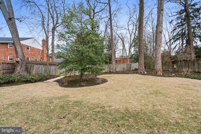 $1,195,000 | 9817 Fernwood Road, Bethesda, MD 20817