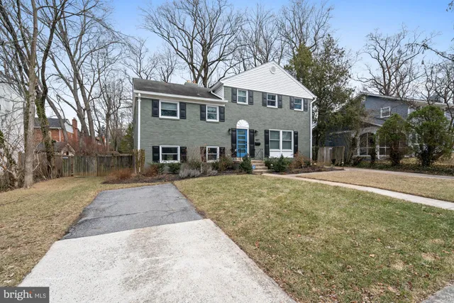 $1,195,000 | 9817 Fernwood Road, Bethesda, MD 20817