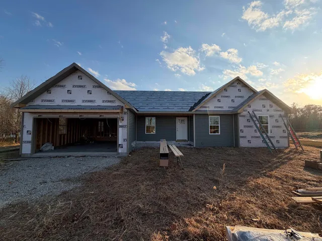 $322,900 | 1604 South Layton Station Road, Veedersburg, IN 47987