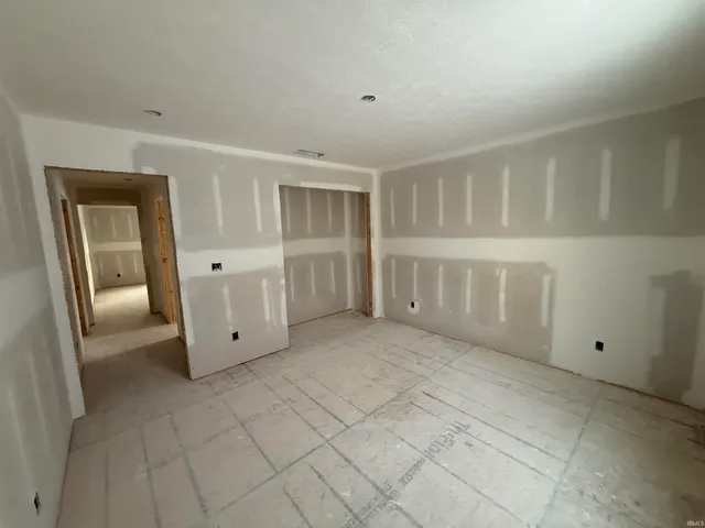 $322,900 | 1604 South Layton Station Road, Veedersburg, IN 47987