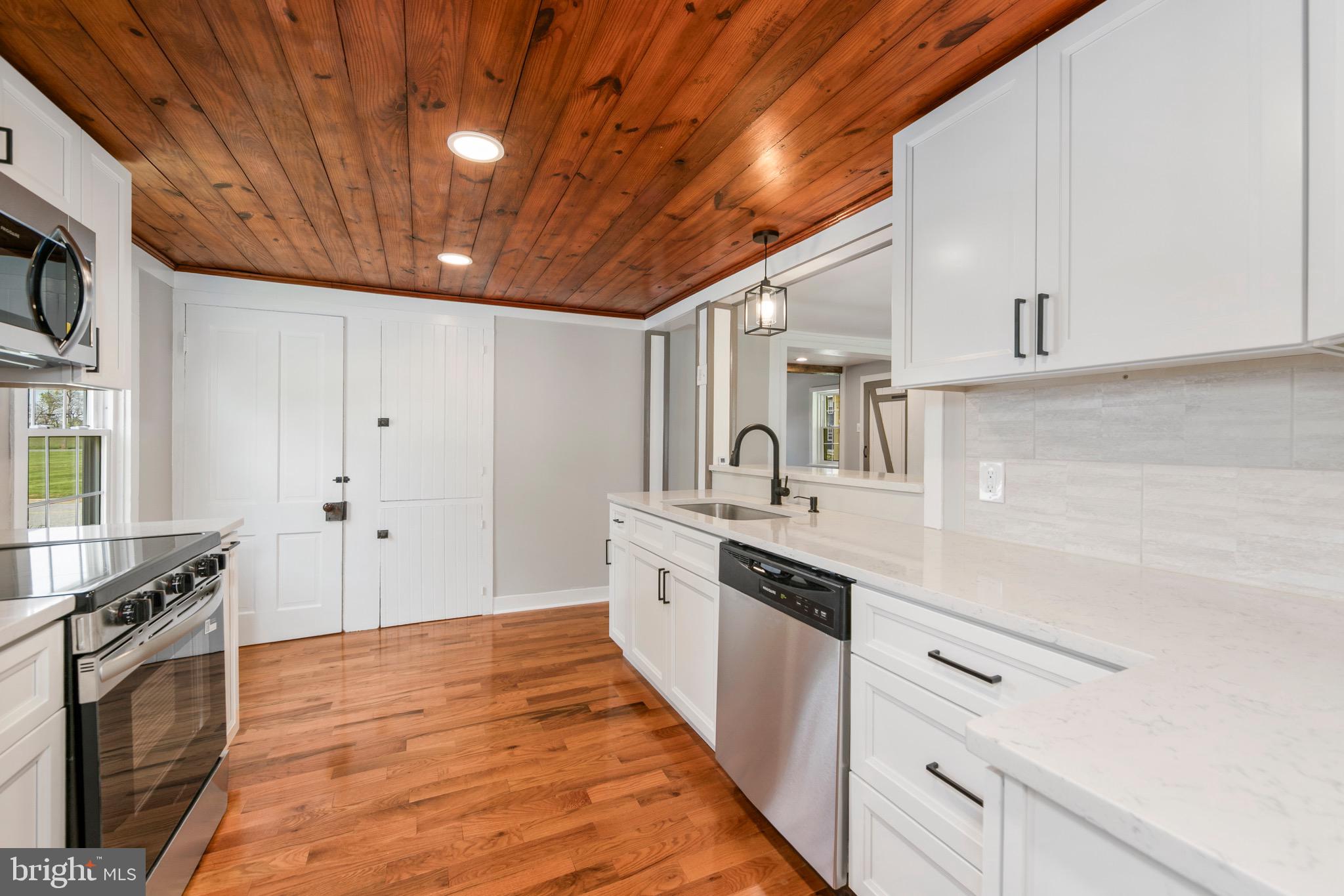 39 Main Street Pilesgrove, NJ 08098 - Photo 25 of 44