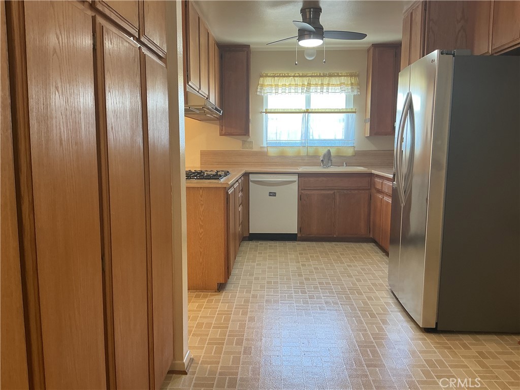 6585 Shannon Road Riverside, CA 92504 - Photo 13 of 37
