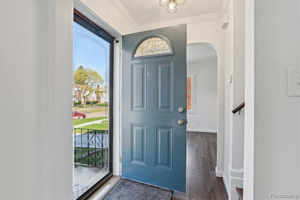 14544 Ashton Road Detroit, MI 48223 - Photo 6 of 40