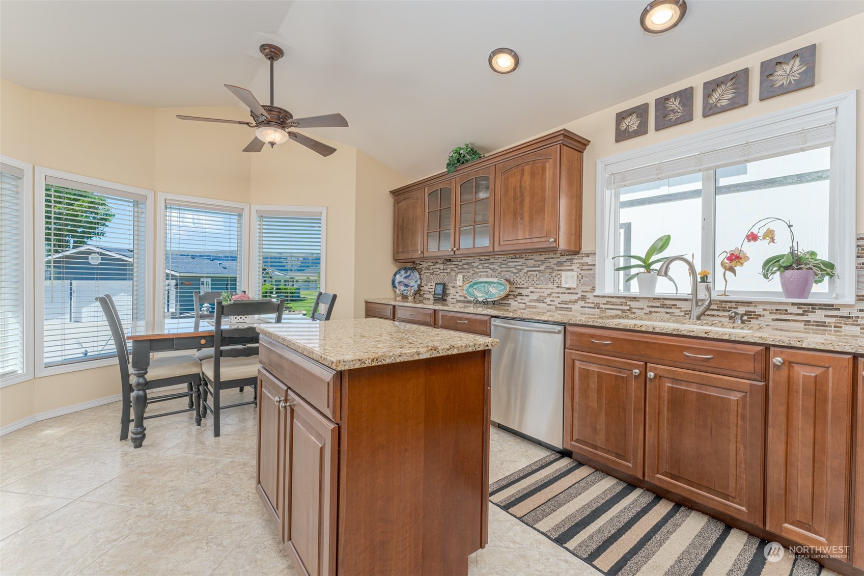 9054 Crescent Bar Road Northwest, Unit 20 Quincy, WA 98848 - Photo 8 of 27 Gallery Image 8