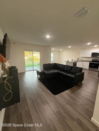 $2,500 | 487 Wiltshire Avenue Southwest, Palm Bay, FL 32908