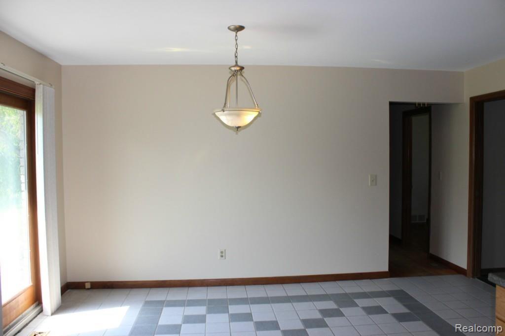 69341 Wolcott Road Armada, MI 48005 - Photo 5 of 20