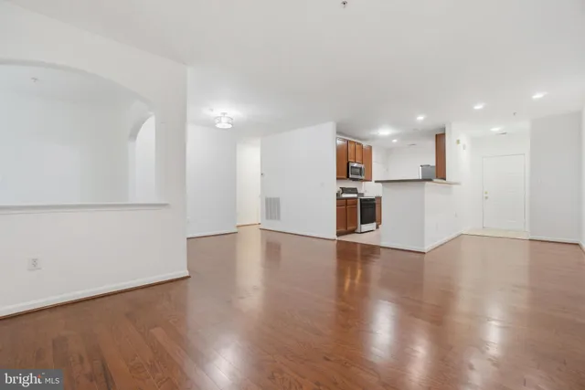 $230,000 | 34 Hawk Rise Lane, Unit 103, Owings Mills, MD 21117