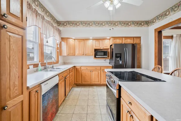 $249,900 | 640 South Main Street, Kokomo, IN 46901