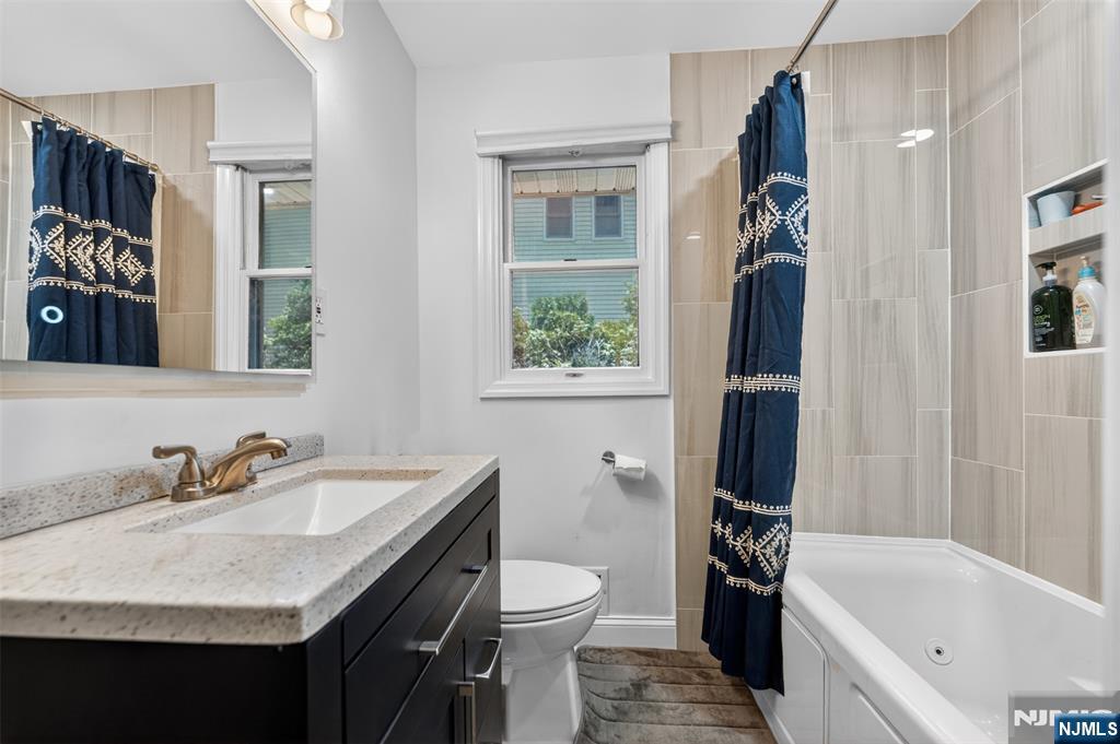 447 Van Dyke Street Ridgewood, NJ 07450 - Photo 14 of 29