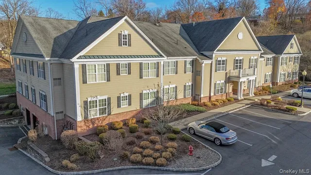 $3,095 | 216 Canter Court, Goshen, NY 10924