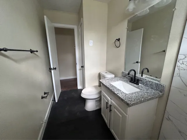 $1,999 | 7918 Woodlyn Road, Houston, TX 77028