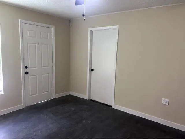 $1,999 | 7918 Woodlyn Road, Houston, TX 77028