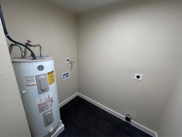 $1,999 | 7918 Woodlyn Road, Houston, TX 77028