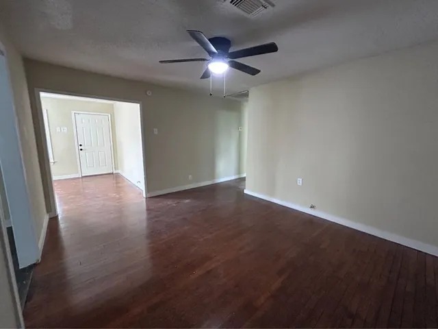 $1,999 | 7918 Woodlyn Road, Houston, TX 77028