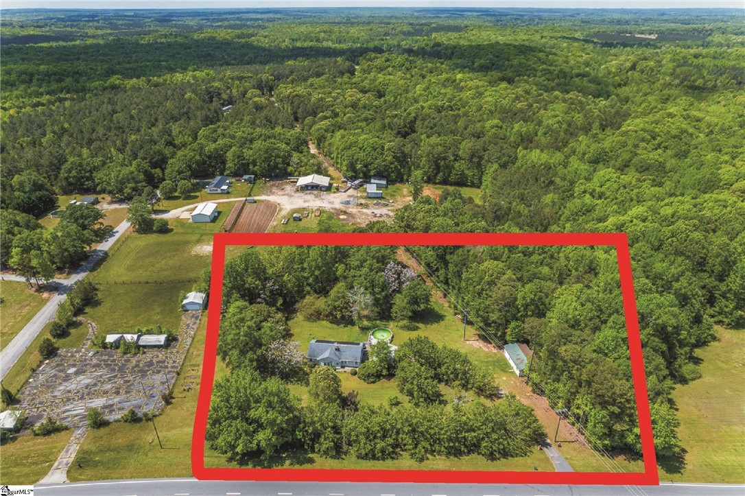 10676 Augusta Road Belton, SC 29627 - Photo 2 of 29