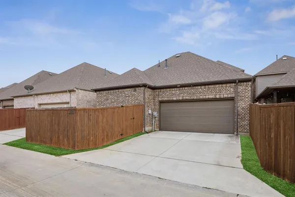 $3,500 | 6936 Fairfield Lane, North Richland Hills, TX 76182