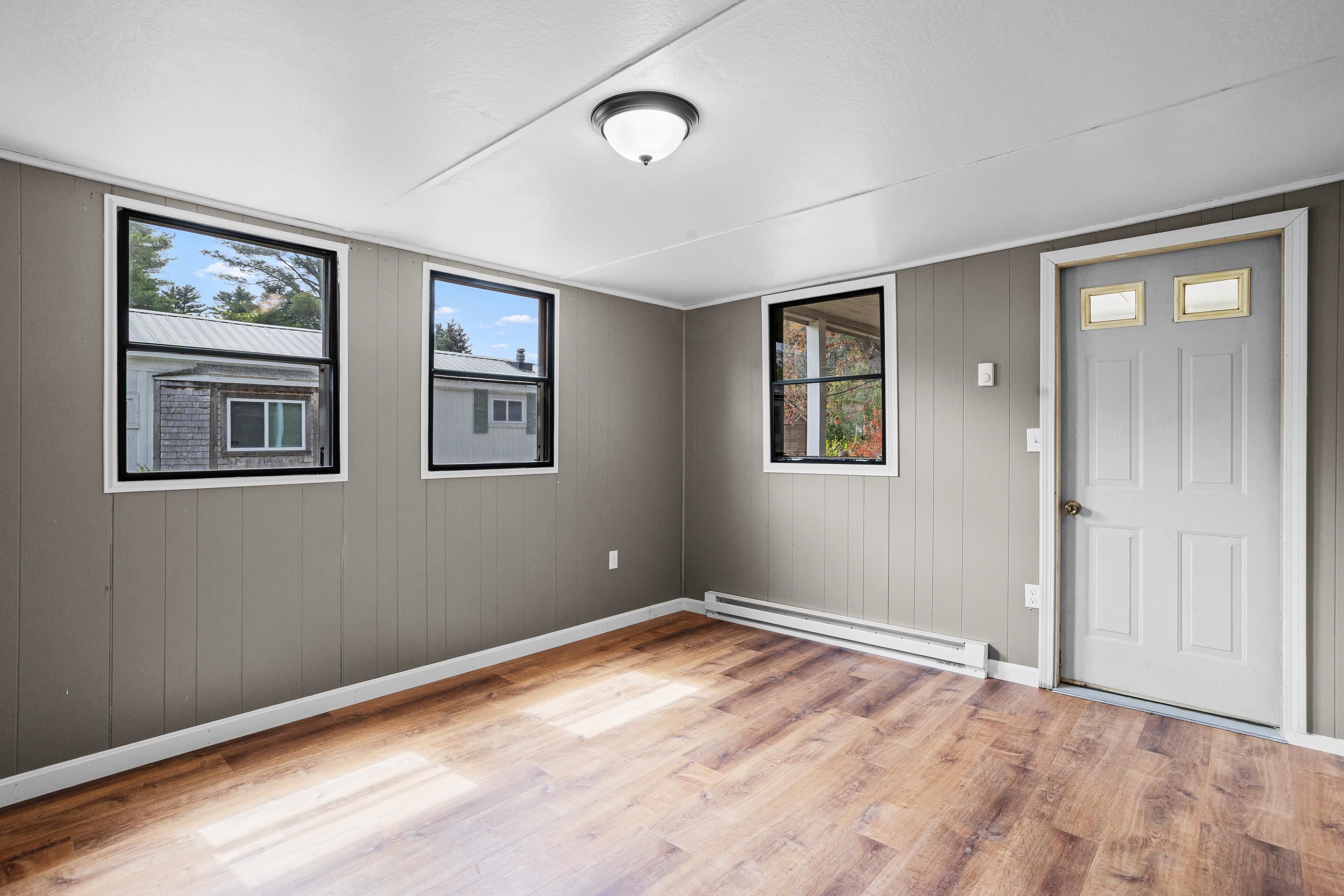 8 Dart Street Hooksett, NH 03106 - Photo 25 of 36