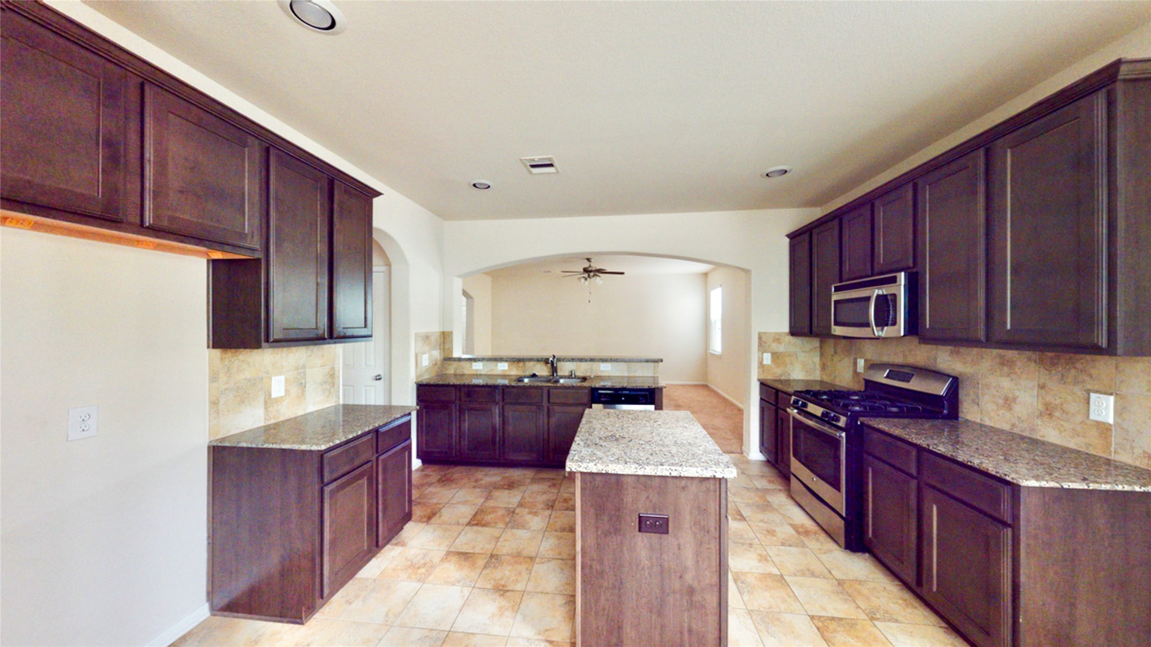 6351 Wilshire Ridge Houston, TX 77040 - Photo 5 of 10