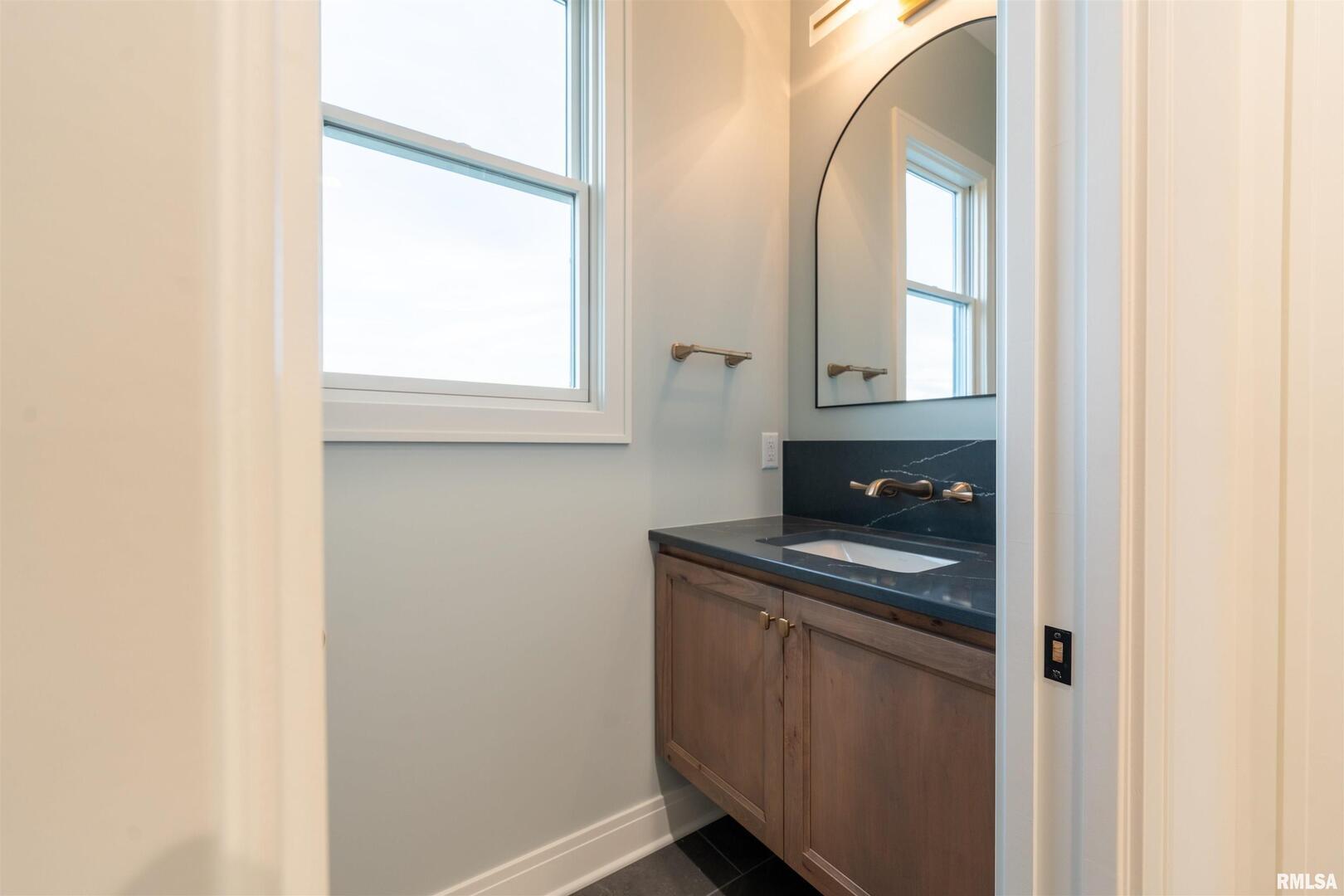 6830 Wilderness Pointe Bettendorf, IA 52722 - Photo 15 of 46