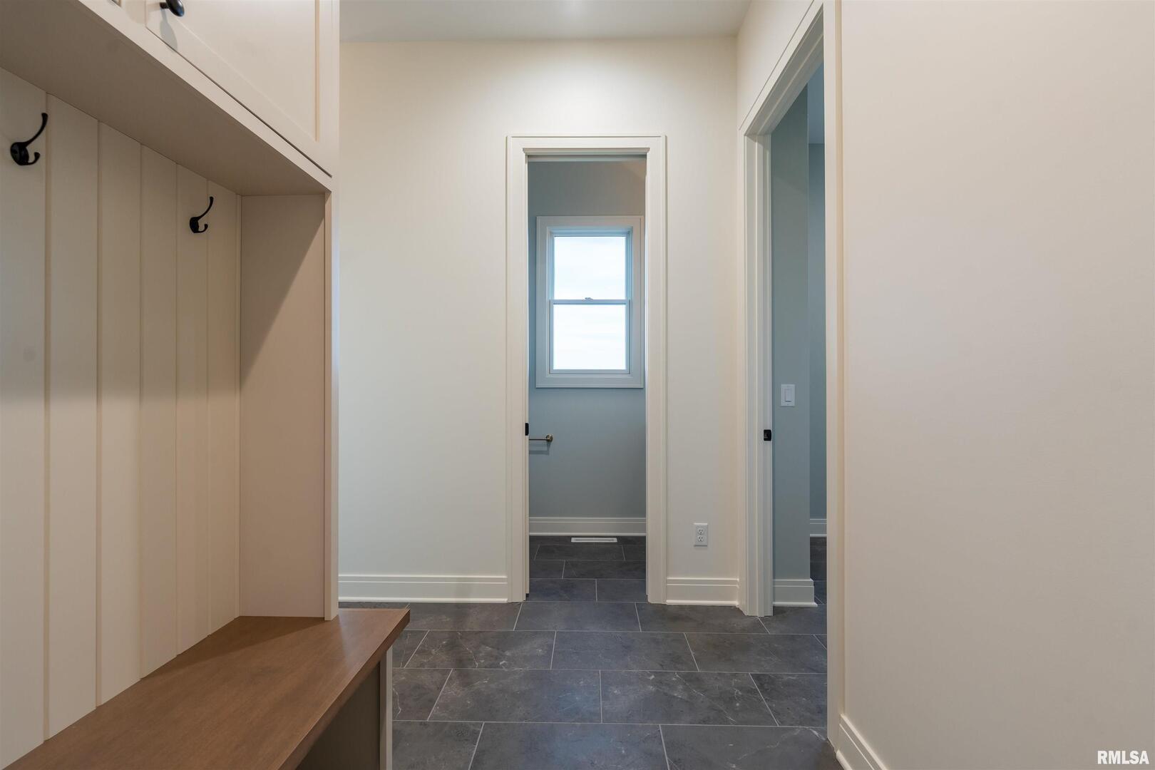 6830 Wilderness Pointe Bettendorf, IA 52722 - Photo 17 of 46