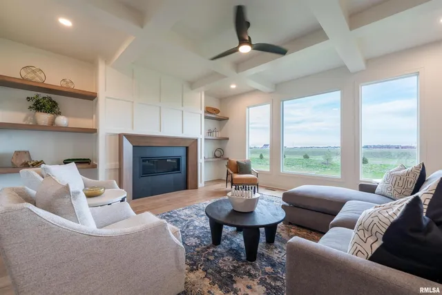 $1,249,000 | 6830 Wilderness Street, Bettendorf, IA 52722