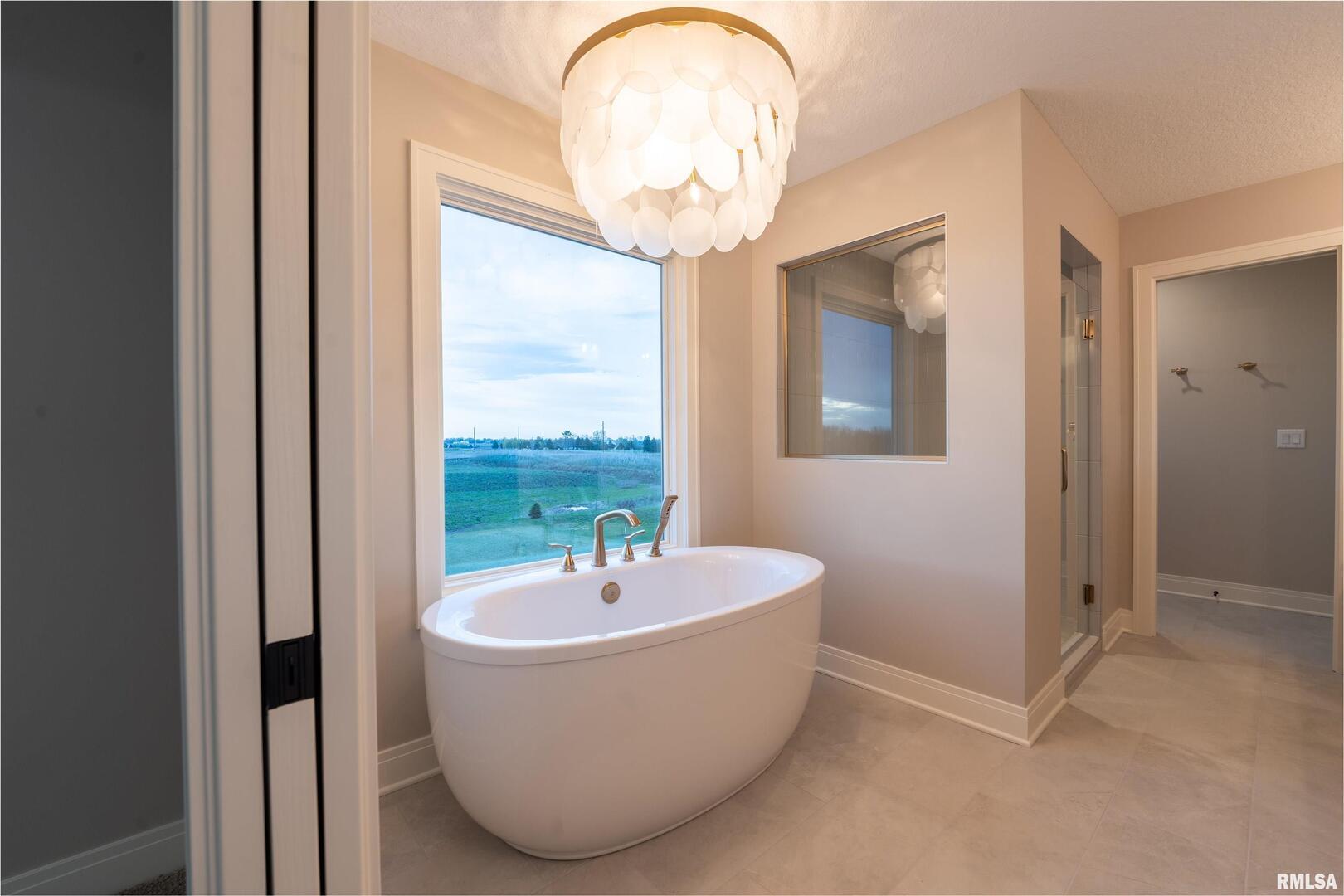 6830 Wilderness Pointe Bettendorf, IA 52722 - Photo 29 of 46