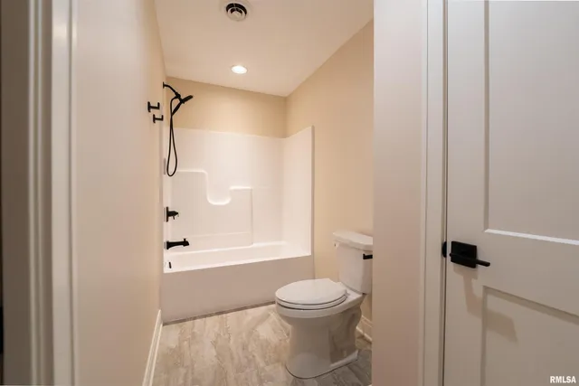 $1,249,000 | 6830 Wilderness Street, Bettendorf, IA 52722