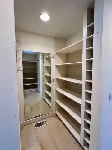 $2,995,000 | 300 N Road, Chilmark, MA 02535