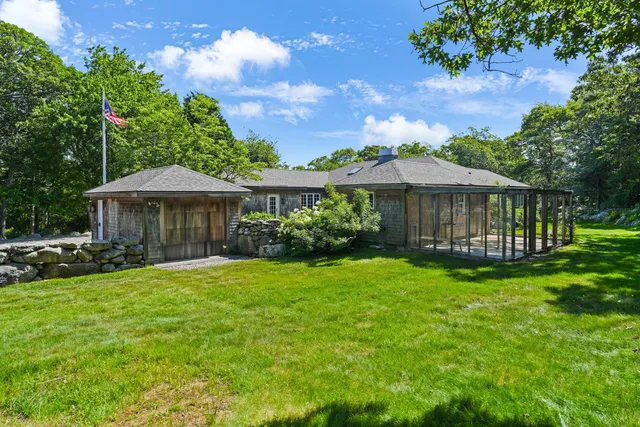 $2,995,000 | 300 N Road, Chilmark, MA 02535