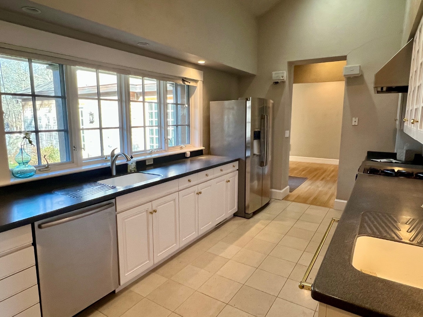 300 N Road Chilmark, MA 02535 - Photo 8 of 39