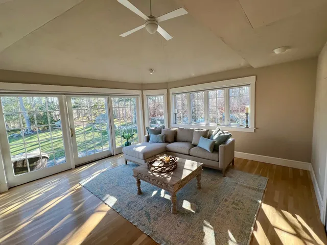 $2,995,000 | 300 N Road, Chilmark, MA 02535