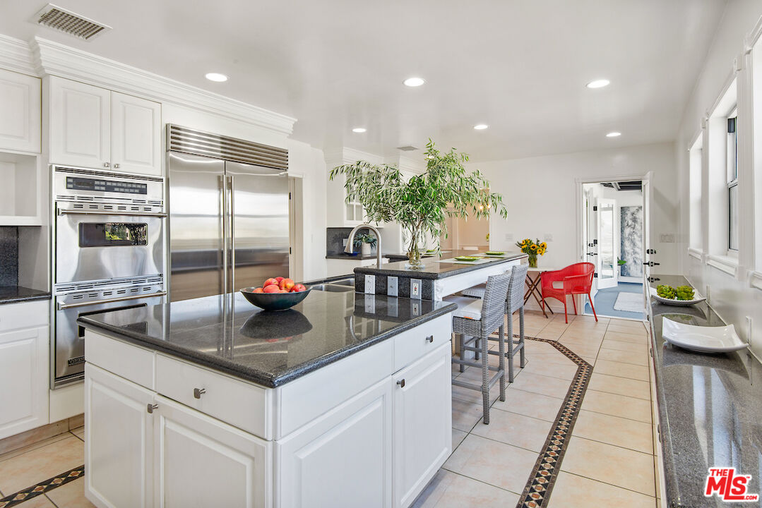 379 Fowling Street Playa del Rey, CA 90293 - Photo 14 of 37 Gallery Image 14